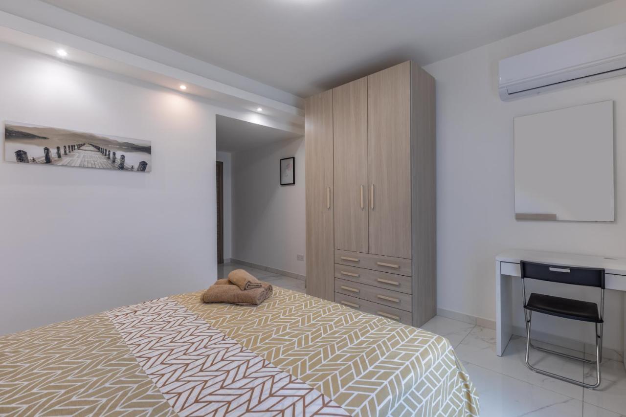Terrace View- A Charming Two Bedrooms Penthouse Ac-Wifi Msida Exterior photo