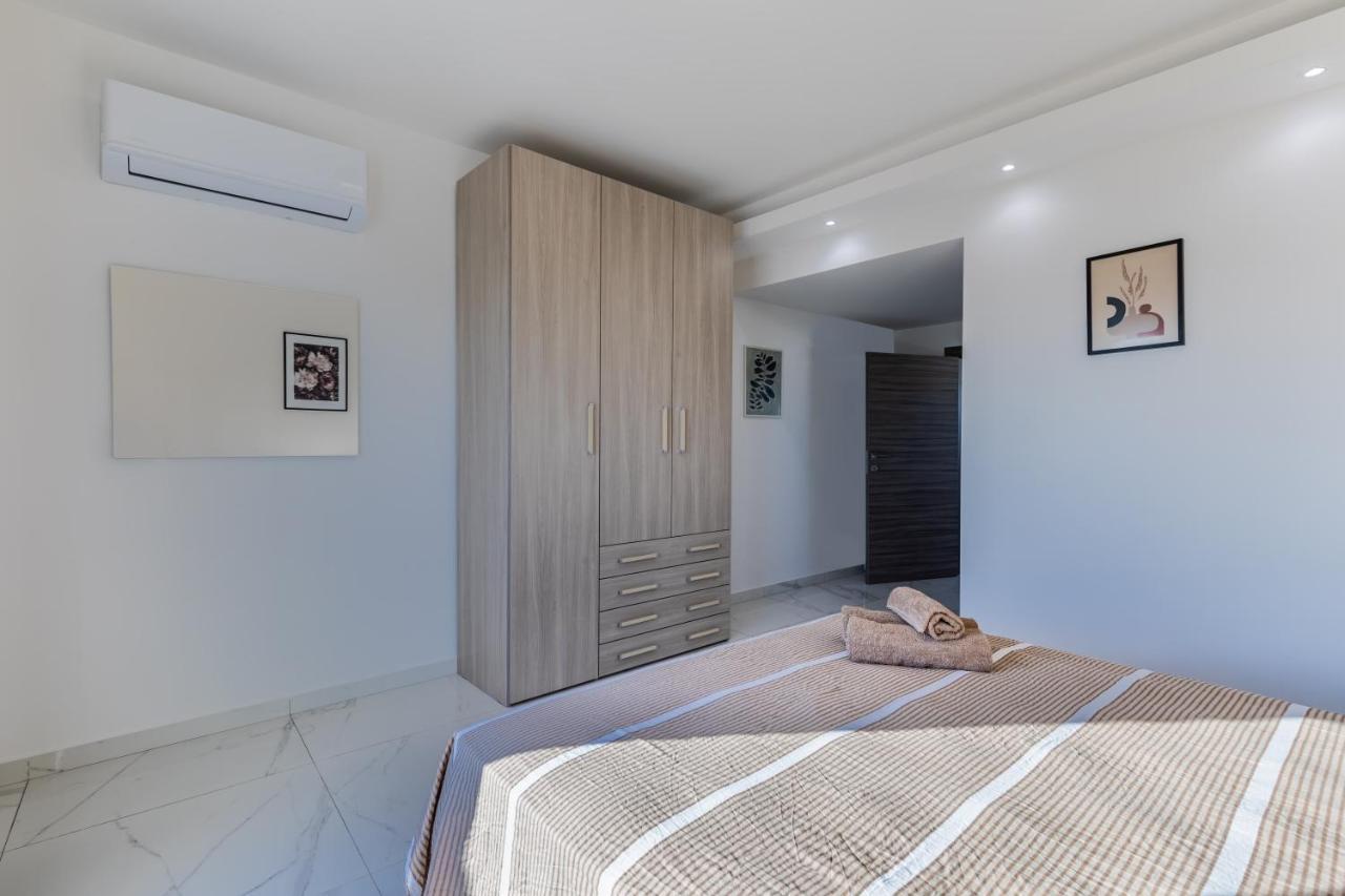 Terrace View- A Charming Two Bedrooms Penthouse Ac-Wifi Msida Exterior photo