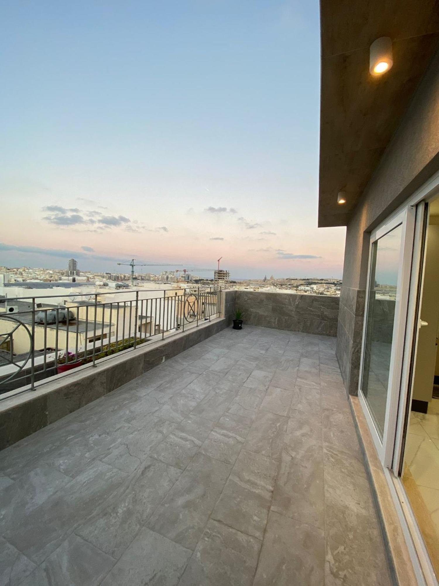 Terrace View- A Charming Two Bedrooms Penthouse Ac-Wifi Msida Exterior photo